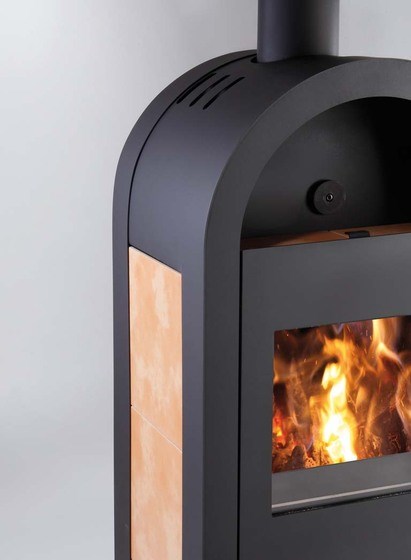 HAAS+SOHN NIVALA krbové kachle 5-15,3kW, s výmenníkom, čierna/béžová