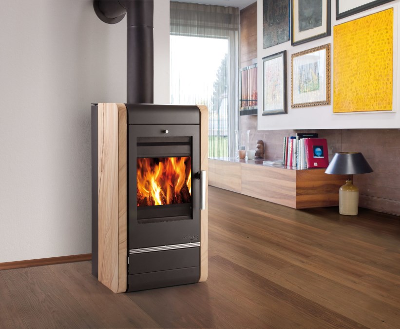 HAAS+SOHN AVESTA II krbové kachle 3,3-10,2kW, s výmenníkom, čierna/woodstone prestige