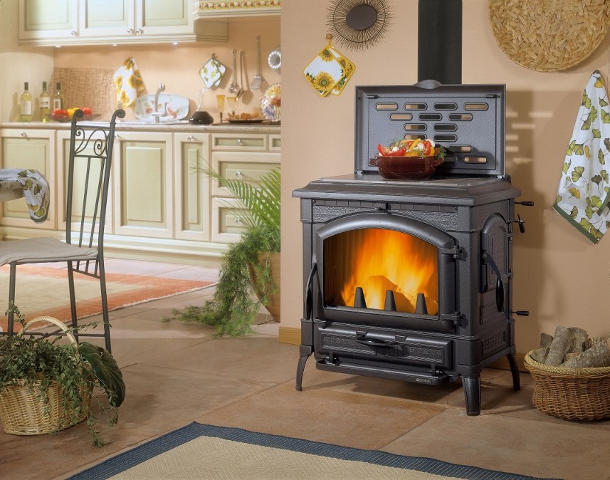 NORDICA ISOTTA CON CERCHI EVO krbové kachle 5-18kW, čierna