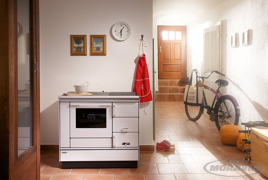 KVS MORAVIA VSP 9100 sporák na tuhá palivá 8,4kW, s rúrou vlevo, biela/chróm