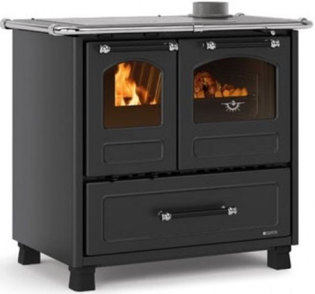 NORDICA FAMILY 4,5 sporák na tuhé palivá 7,5kW, s rúrou vpravo, čierna