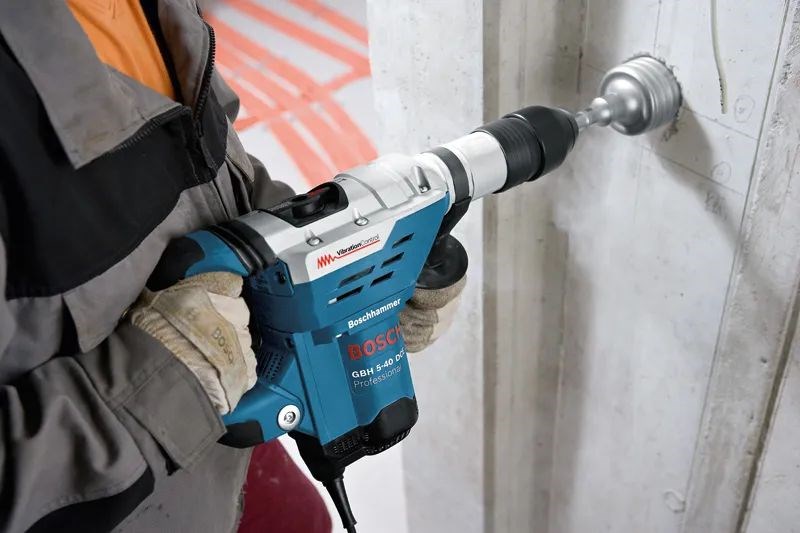 BOSCH GBH 5-40 DCE PROFESSIONAL kombinované kladivo 8,8 J, 1150 W, SDS-Max, kufor