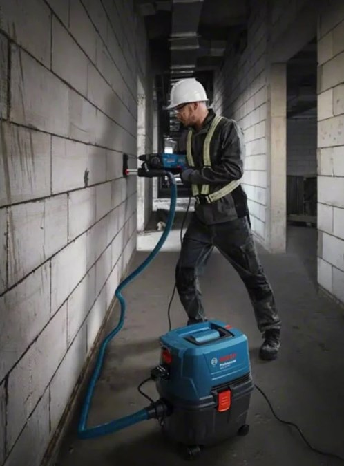 BOSCH GAS 15 PS PROFESSIONAL vysávač 1100 W, na suché a mokré vysávanie, príslušenstvo