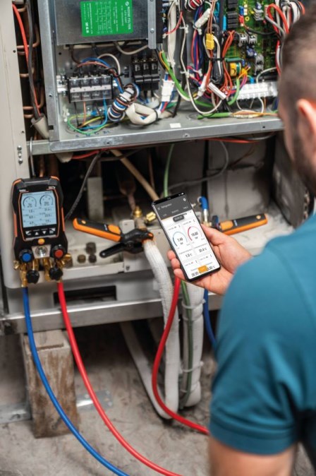 TESTO 557S servisný prístroj pre chladiace systémy, Bluetooth, so sadou plniacich hadíc, v kufri