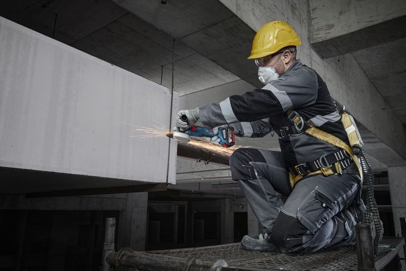 BOSCH GWS 18V-8 PROFESSIONAL aku uhlová brúska 125 mm, 18 V, bez akumulátora, bez nabíjačky