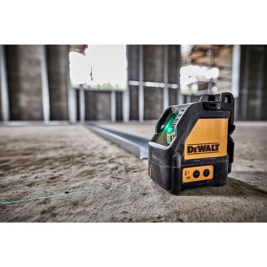 DEWALT zelený krížový laser, 3x1,5 V, v kufri