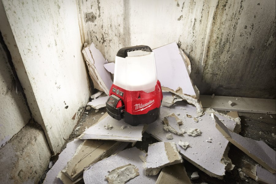 MILWAUKEE M18 TAL-0 priestorové svietidlo 18 V, 2200 lm, LED, bez akumulátora, bez nabíjačky