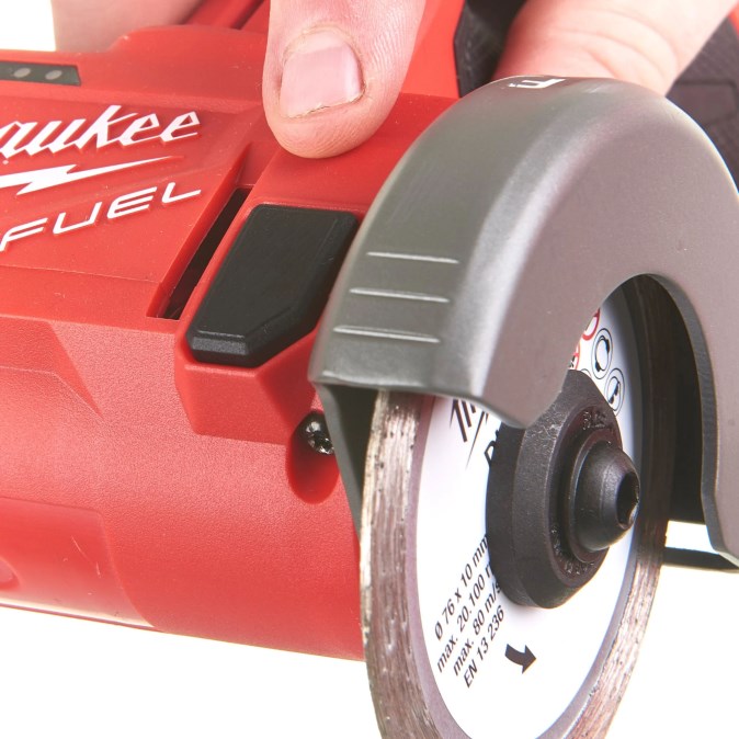 MILWAUKEE M12 FCOT-0 FUEL aku kotúčová píla 76 mm, 12 V, bez akumulátora, bez nabíjačky, príslušenstvo