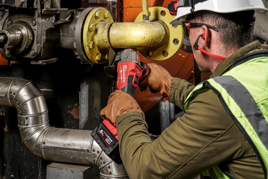 MILWAUKEE M18 FUEL FSAG125XB-502X aku uhlová brúska 125 mm, 18 V, 2x akumulátor 5,0 Ah, nabíjačka, kufor