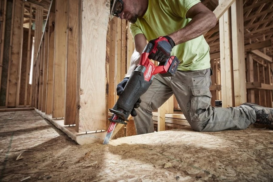 MILWAUKEE M18 FSZ-502X FUEL SAWZALL aku šabľová píla 20-300 mm, 18 V, 2x akumulátor 5,0 Ah, nabíjačka, kufor