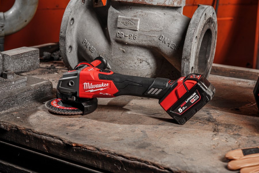MILWAUKEE M18 FUEL aku uhlová brúska 125 mm, 18 V, bez akumulátora, bez nabíjačky, kufor