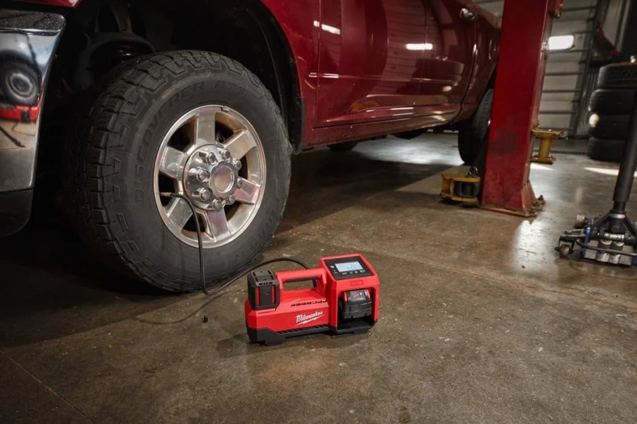 MILWAUKEE M18 BI-0 aku kompresor 40 l/min, 10,3 bar, bez akumulátora, bez nabíjačky