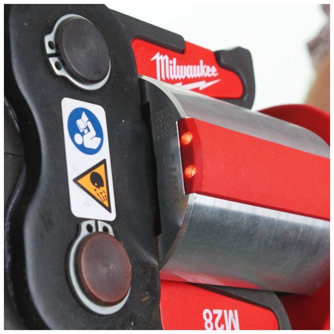 MILWAUKEE M18 BLHPT-0C FREE LOGIC aku radiálny lis 12-110 mm, 32 kN, 18 V, bez akumulátora, bez nabíjačky, kufor