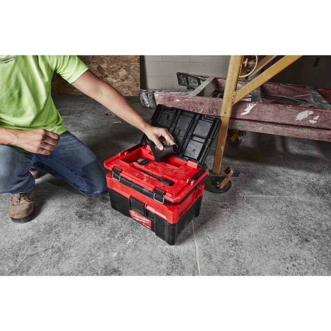 MILWAUKEE M18 FPOVCL-0 FUEL PACKOUT aku vysávač 18 V, na suché a mokré vysávanie, bez akumulátora a nabíjačky