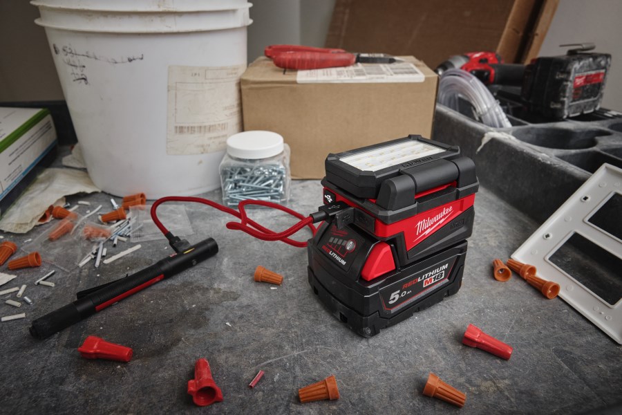 MILWAUKEE M18 ALIS-0 plošné svietidlo 18 V, 1000 lm, LED, bez akumulátora, bez nabíjačky