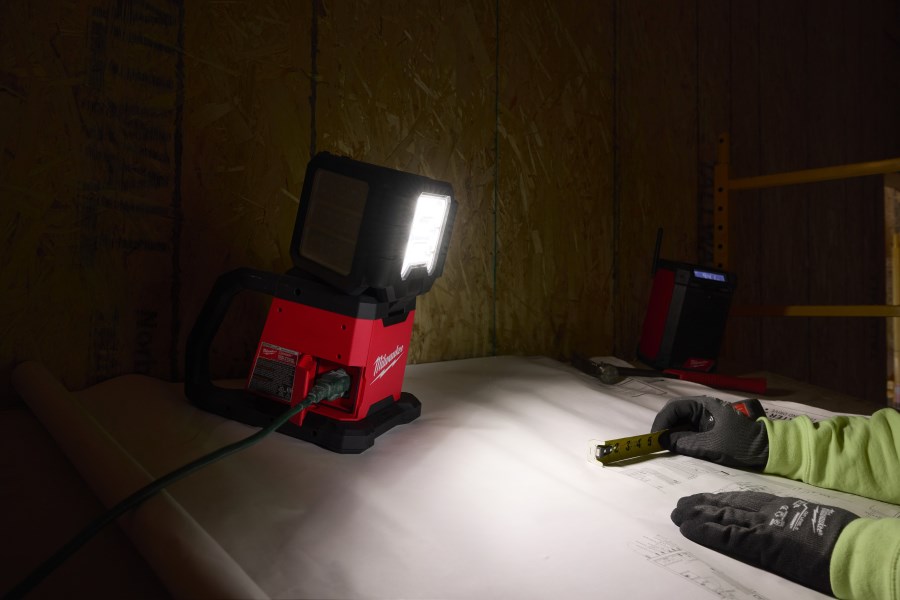 MILWAUKEE M18 MDTL-0 priestorové svietidlo 18 V, 4500 lm, LED, bez batérie, bez nabíjačky