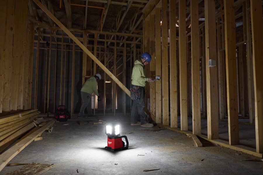 MILWAUKEE M18 MDTL-0 priestorové svietidlo 18 V, 4500 lm, LED, bez batérie, bez nabíjačky