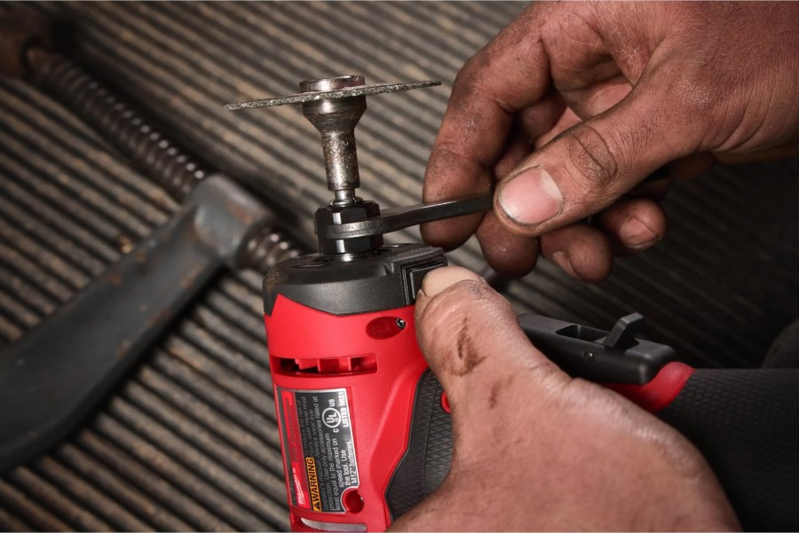 MILWAUKEE M12 FDGA2-0 aku uhlová vretenová brúska 76 mm, 12V, bez akumulátora, bez nabíjačky