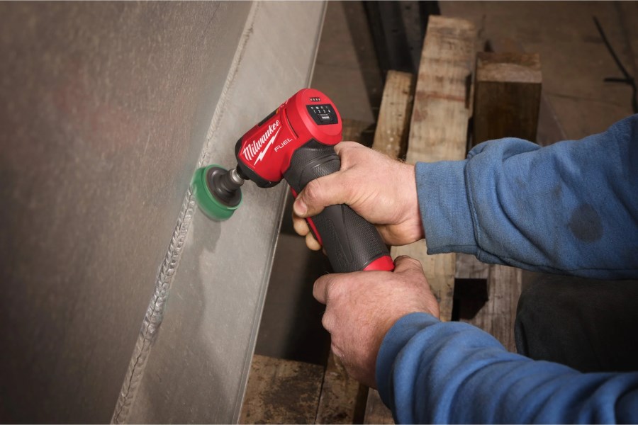 MILWAUKEE M12 FDGA2-522B aku uhlová vretenová brúska 76 mm, 12 V, 2x akumulátor 5,0 Ah + 2,5 Ah, nabíjačka, taška