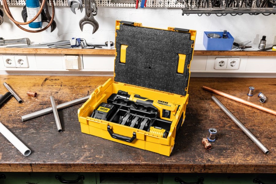 REMS MINI-PRESS S 12V A2-22kN aku radiálny lis 10-40 mm, 22 kN, 12 V, s núteným chodom, akumulátor 4,0 Ah, nabíjačka