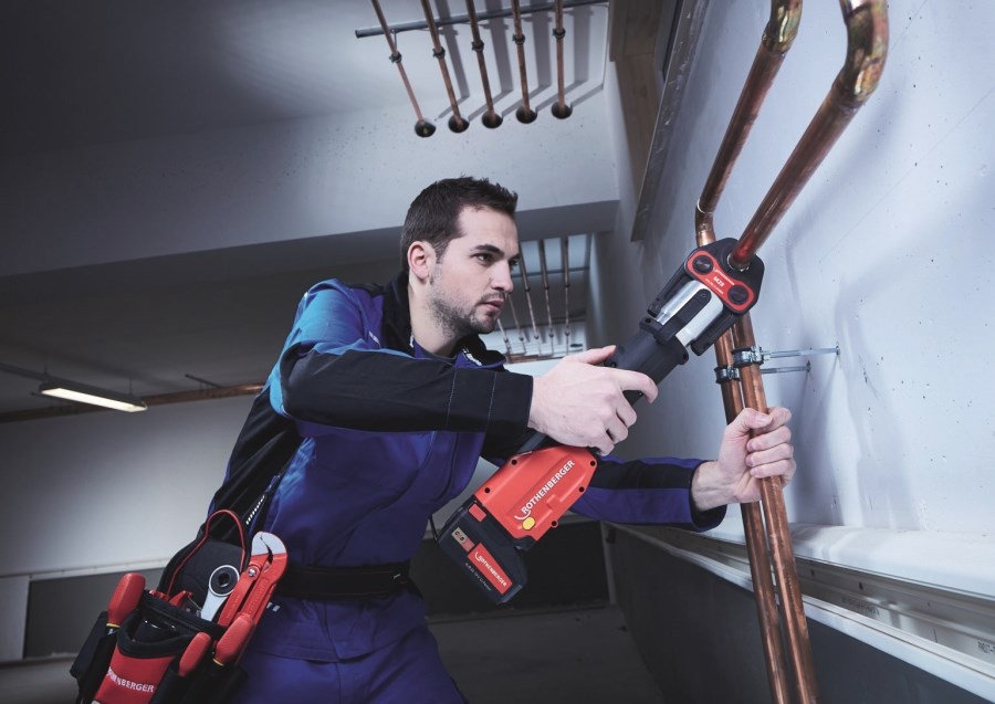 ROTHENBERGER ROMAX 4000 aku radiálny lis 12-108 mm, 32 kN, 18 V, s núteným chodom, akumulátor 4,0 Ah, nabíjačka, kufor