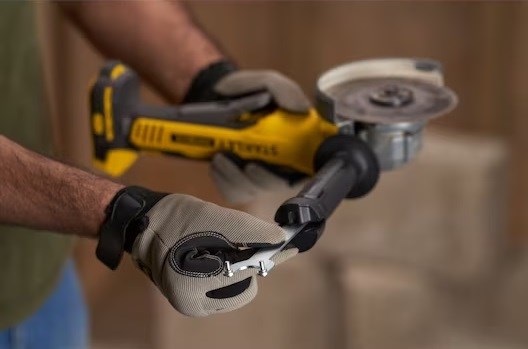 STANLEY FATMAX V20 SFMCG700B aku uhlová brúska 125 mm, 18 V, bez akumulátora, bez nabíjačky