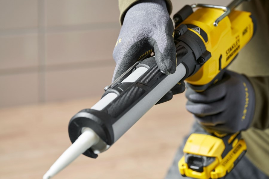 STANLEY FATMAX V2 SFMCE600B aku vytláčacia pištoľ 18 V, bez akumulátora, bez nabíjačky