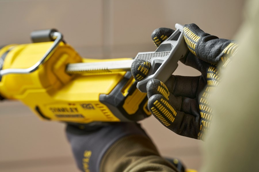 STANLEY FATMAX V2 SFMCE600B aku vytláčacia pištoľ 18 V, bez akumulátora, bez nabíjačky