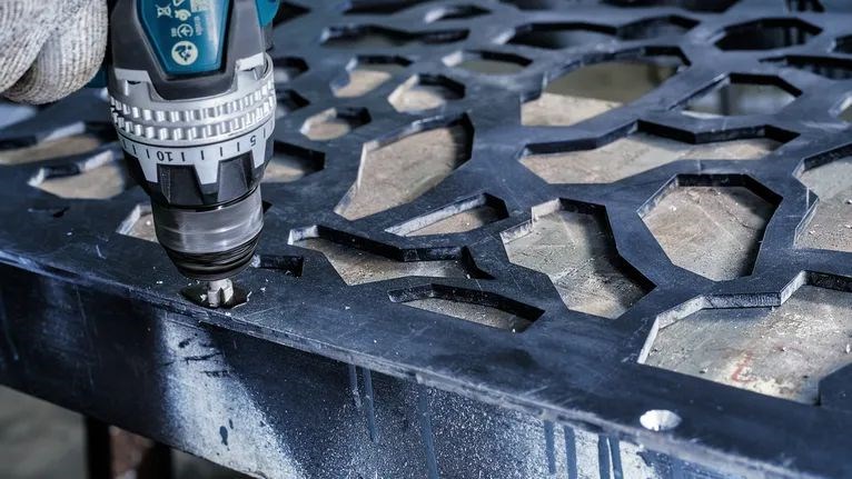 BOSCH PRE UNIVERSAL CUTTING OIL rezací olej 0,25 l