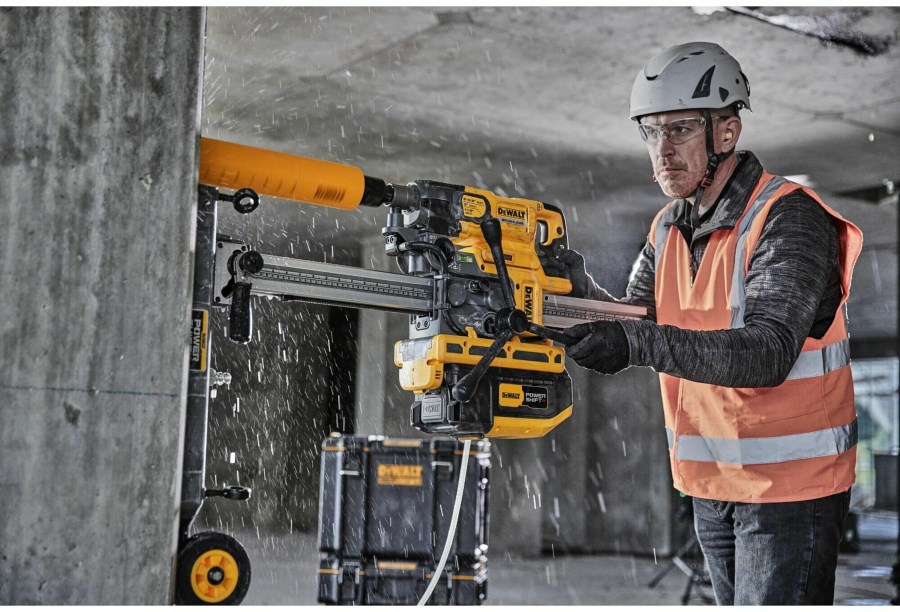 DEWALT DCAFVPS-XJ akumulátorový adaptér 554 W