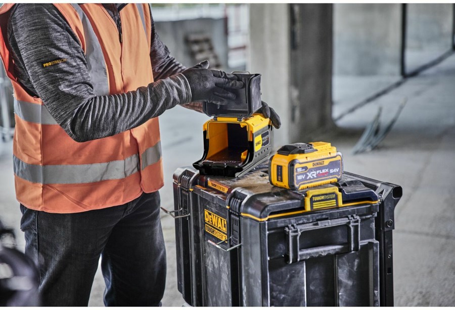 DEWALT DCAFVPS-XJ akumulátorový adaptér 554 W