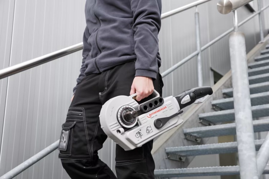 ROTHENBERGER ROBEND 4000 elektrická ohýbačka 12-35 mm, do 180°, 1010 W, segmenty 15-18-22-28-32-35 mm, kufor