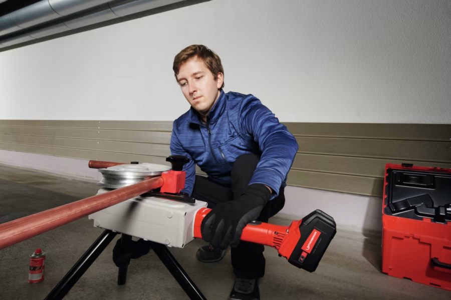 ROTHENBERGER ROBEND 4000 E aku ohýbačka 12-35 mm, do 180°, 18 V, akumulátor 4,0 Ah, nabíjačka, segmenty 15-18-22-28 mm, kufor