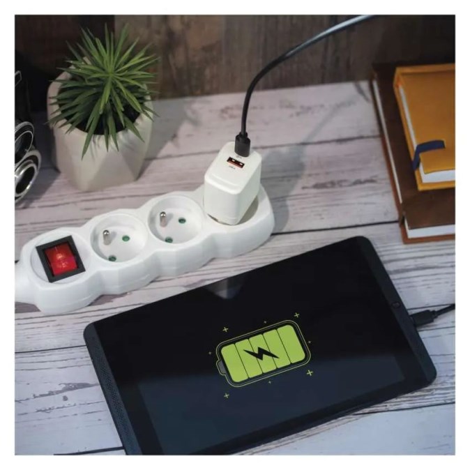 EMOS USB adaptér 20 W, do siete, PD, univerzálny