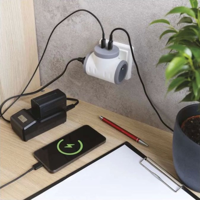 EMOS zásuvka 250V~/16A, rozbočovacia 2x, s USB-A a USB-C, plast, bielo-šedá