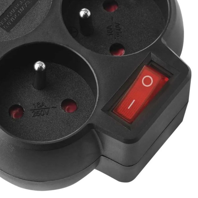 EMOS zásuvka 250V~/16A, rozbočovací 2x, s USB-A a USB-C, plast, čierna